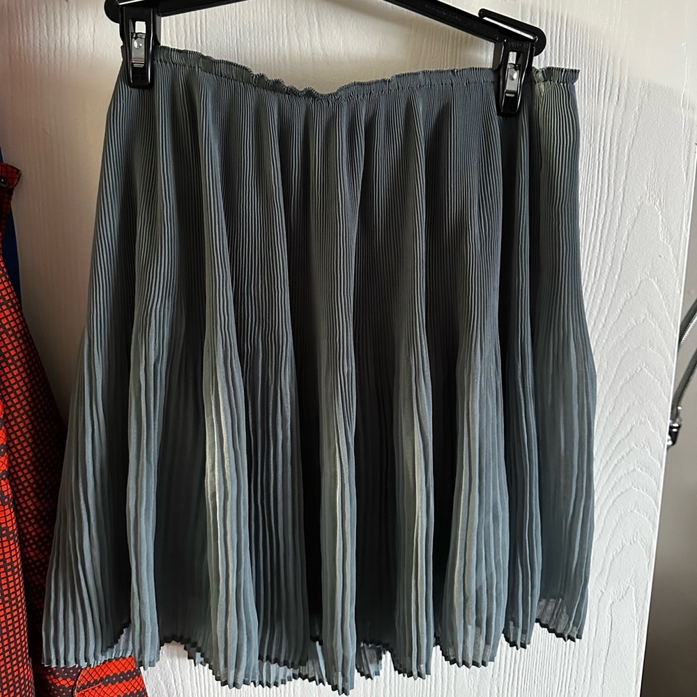 H&M Teal A-Line Pleated Skirt